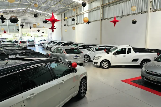 Interior do showroom Autonível Oliveira