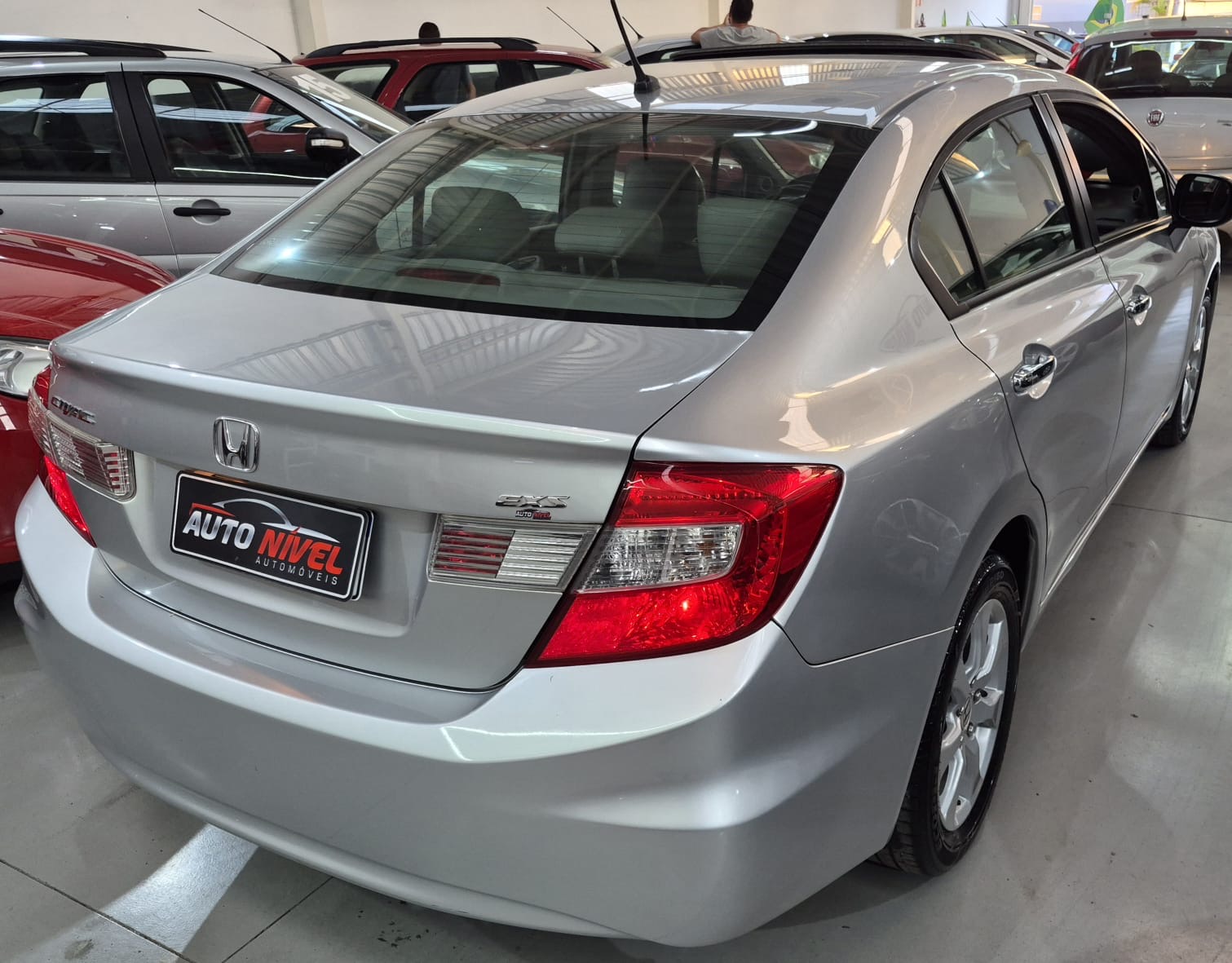 HONDA CIVIC EXS 1.8 AUT foto 4