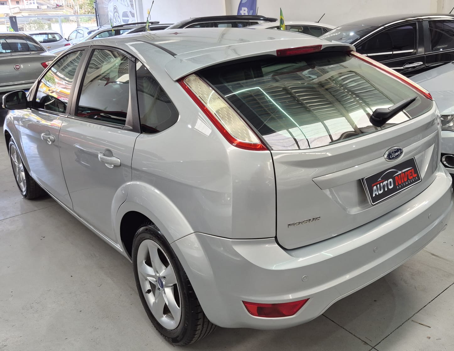 FORD FOCUS HATCH 1.6 foto 6