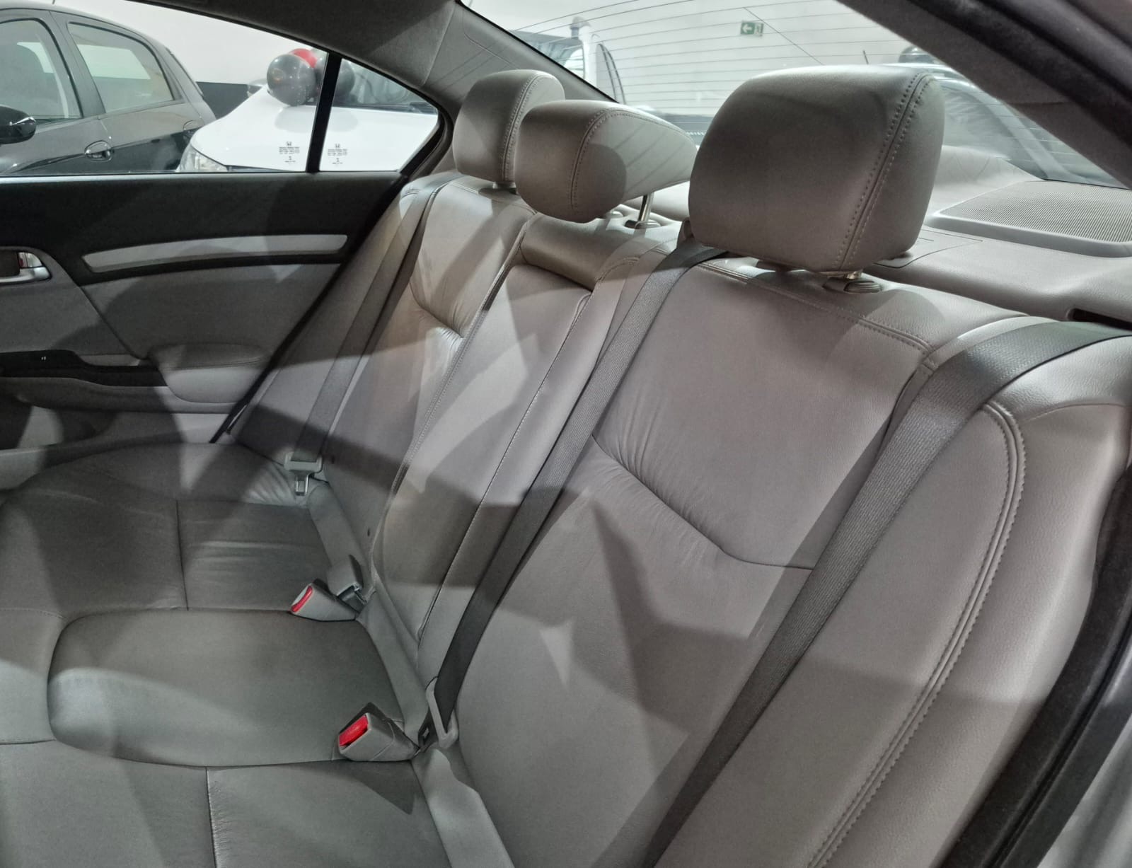 HONDA CIVIC EXS 1.8 AUT foto 8