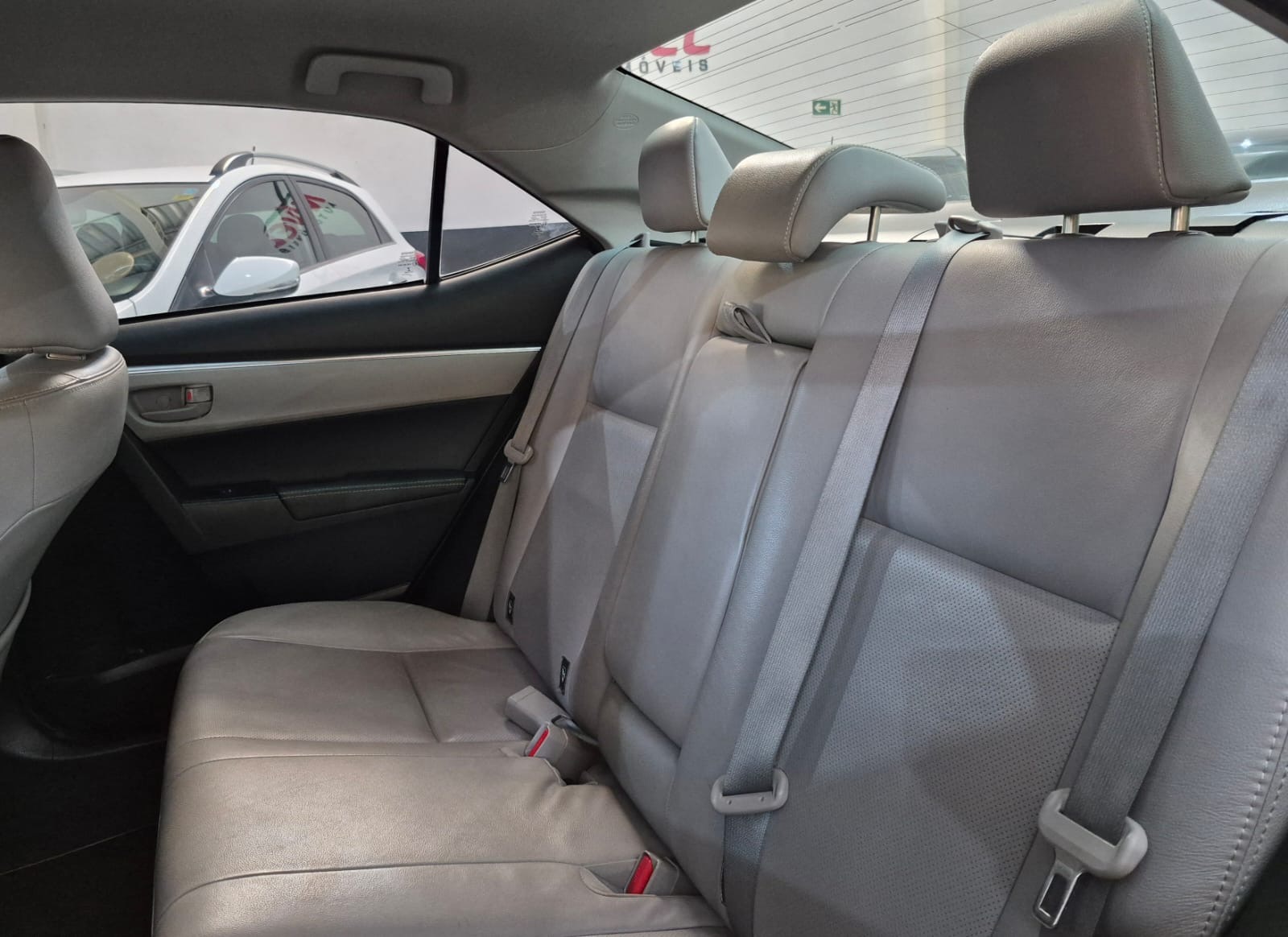 TOYOTA COROLLA XEI 2.0 AUT foto 8