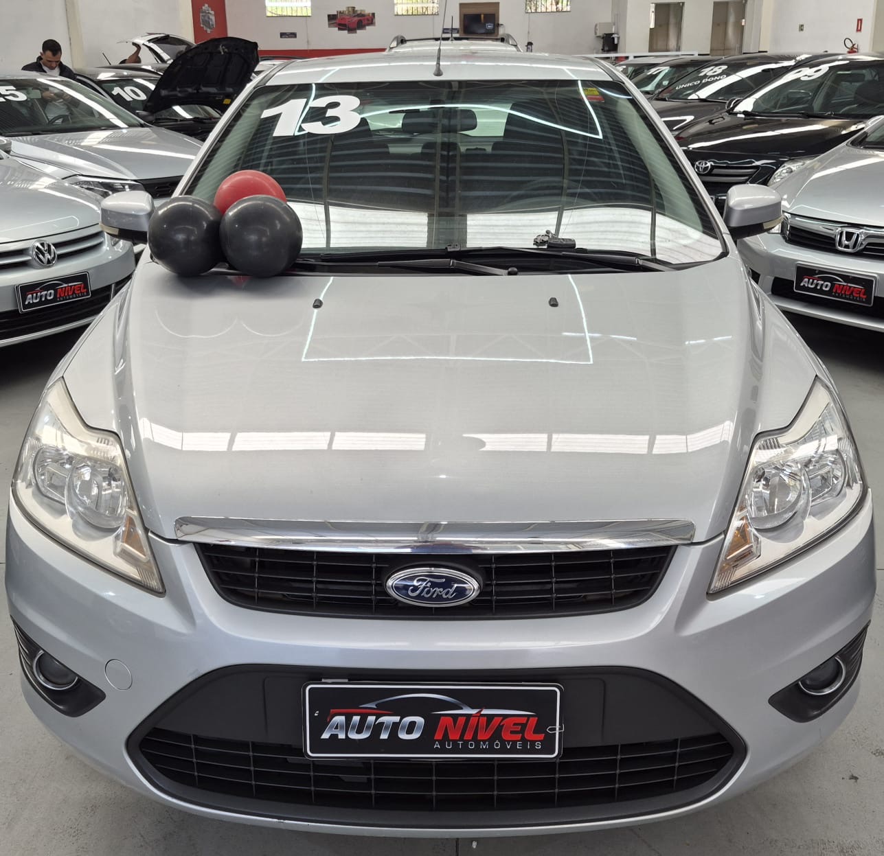 FORD FOCUS HATCH 1.6 foto 2