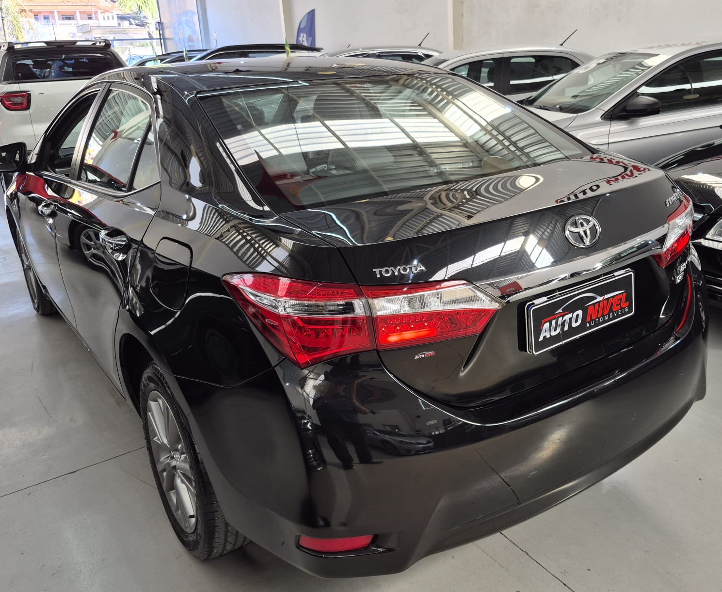 TOYOTA COROLLA XEI 2.0 AUT foto 6