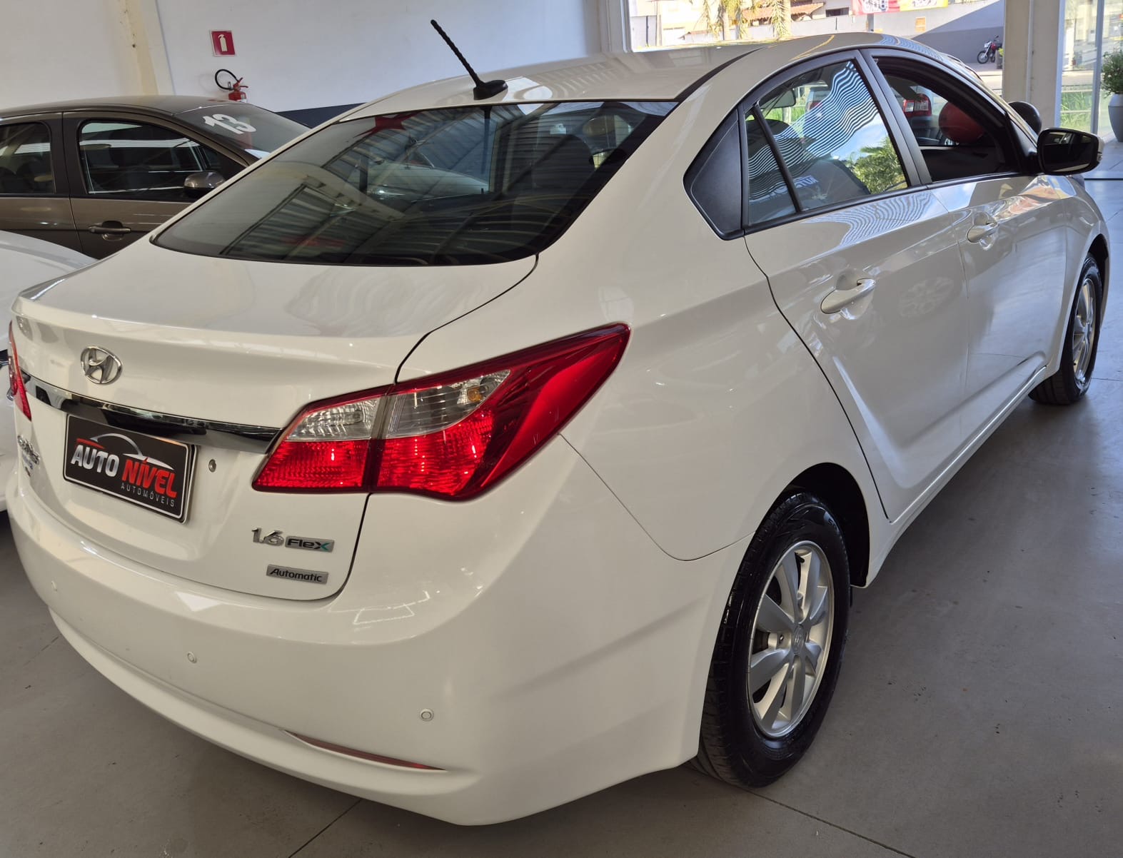 HYUNDAI HB20S 1.6 FLEX AUT foto 4